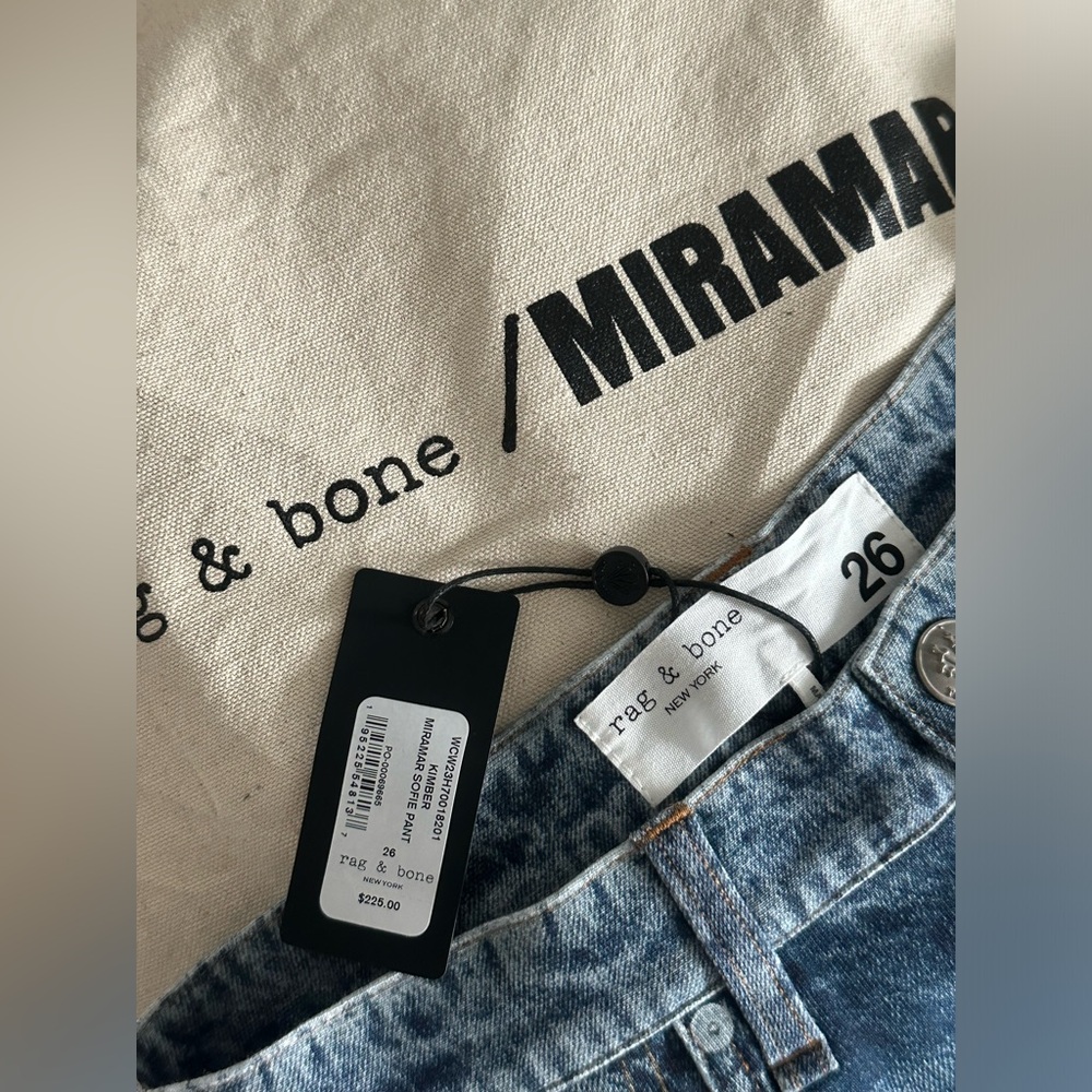 UNWORN Rag & Bone / Miramar Sofie Jeans Size 26 with tote bag
